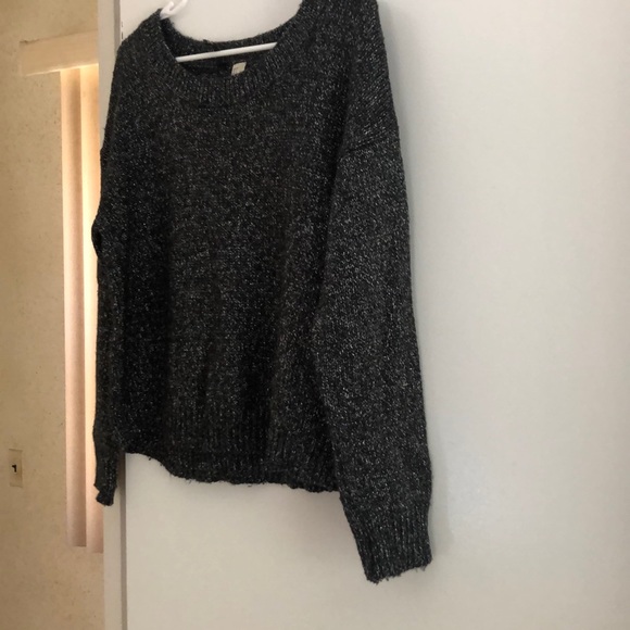 H&M black metallic sweater - Picture 2 of 4